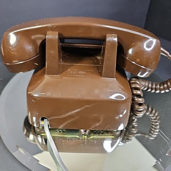 Vintage Chocolate Brown Northern Electric Rotary Desktop Telephone Canada - Picture 6 of 16